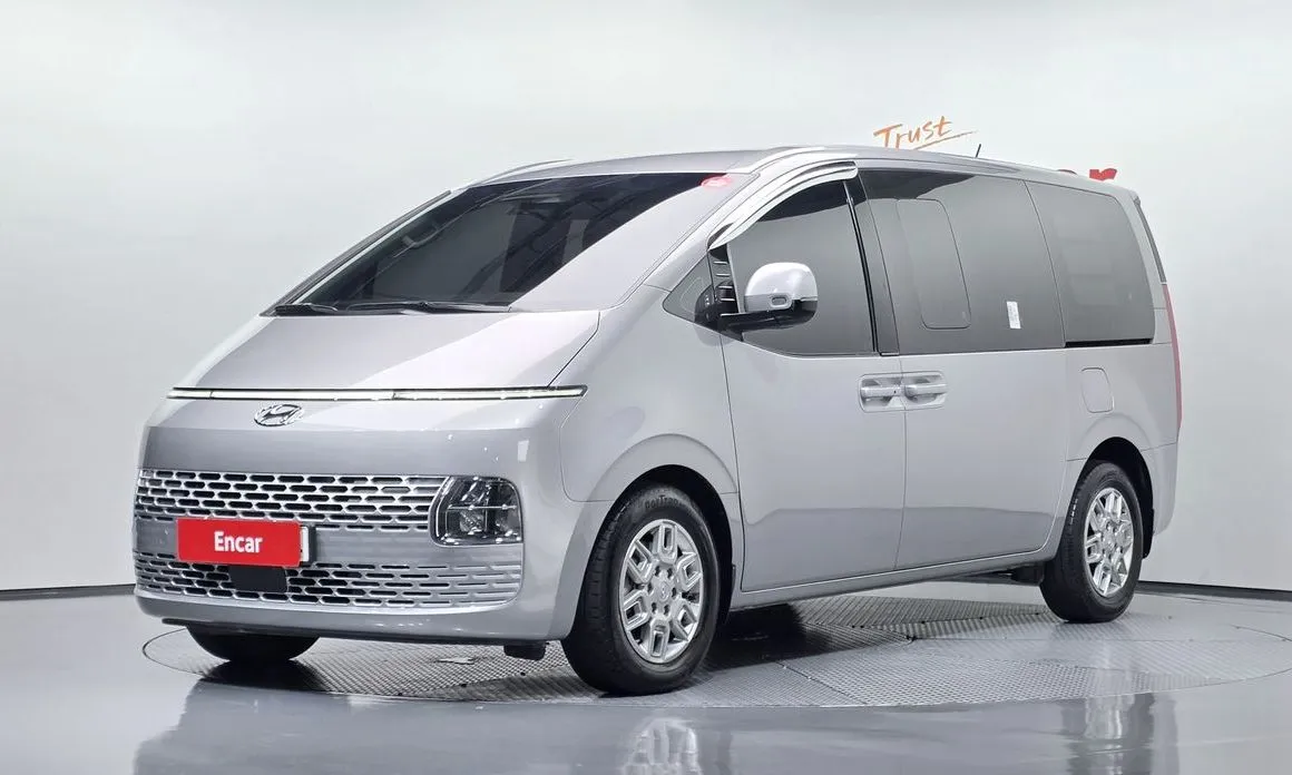 Hyundai Staria — фото 1