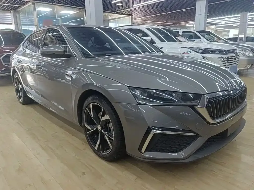 Skoda Octavia — фото 10