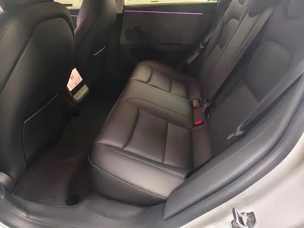 Tesla Model 3 — фото 4