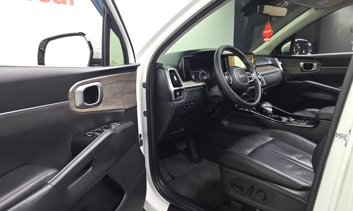 Kia Sorento — фото 8