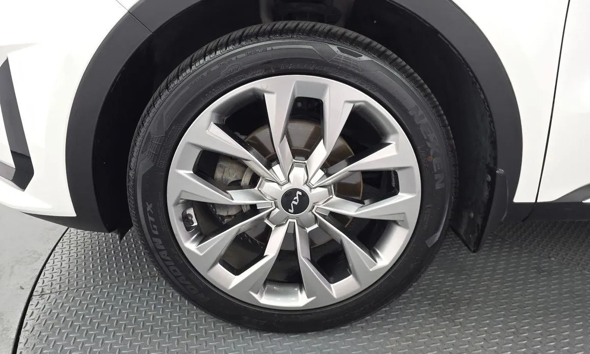 Kia Sorento — фото 9