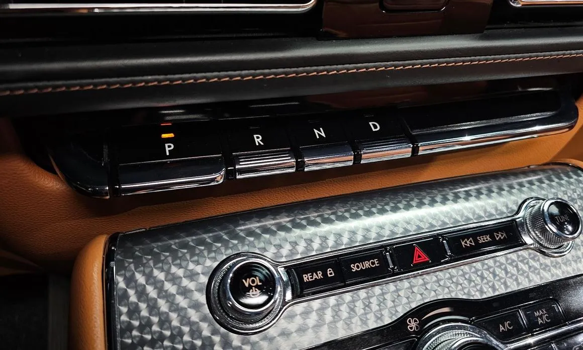 Lincoln Aviator — фото 7
