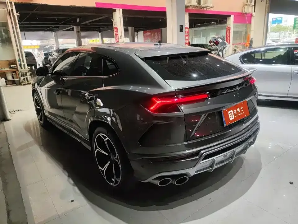 Lamborghini Urus — фото 6