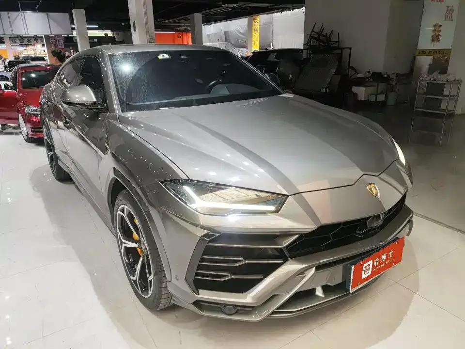 Lamborghini Urus — фото 10