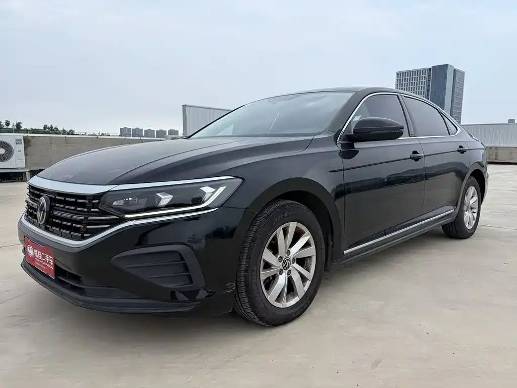 Volkswagen Passat — фото 1