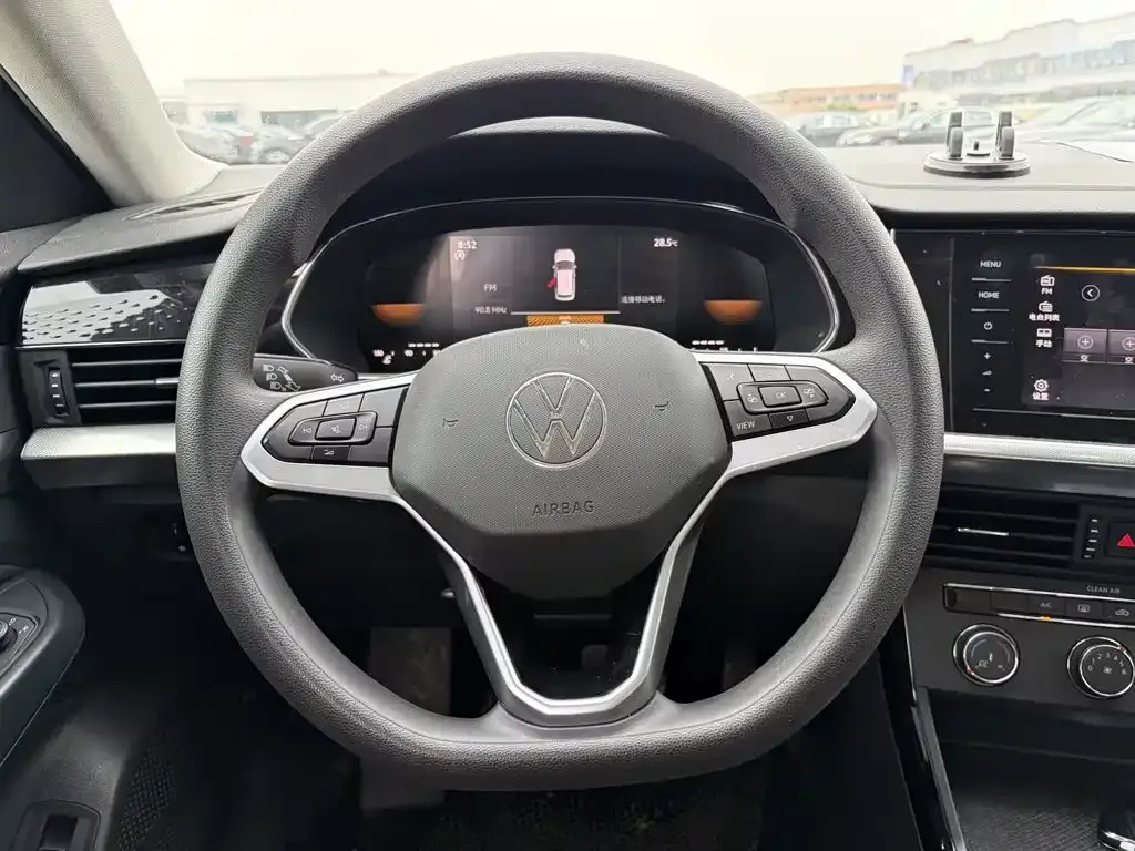 Volkswagen Passat — фото 8