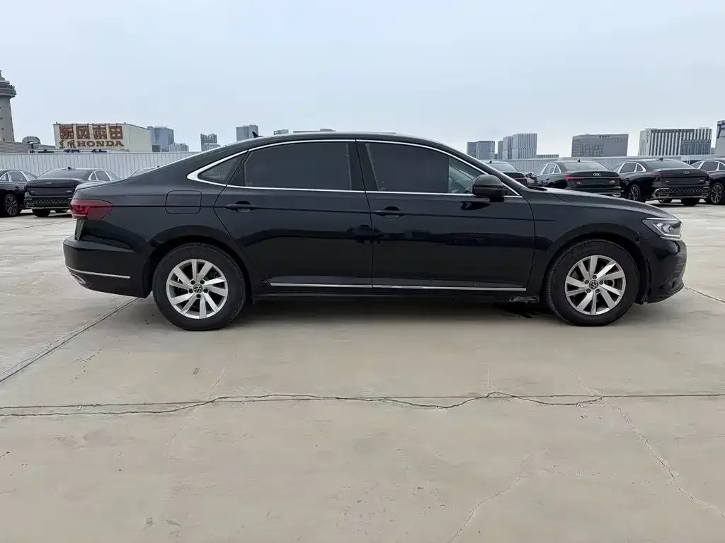 Volkswagen Passat — фото 4