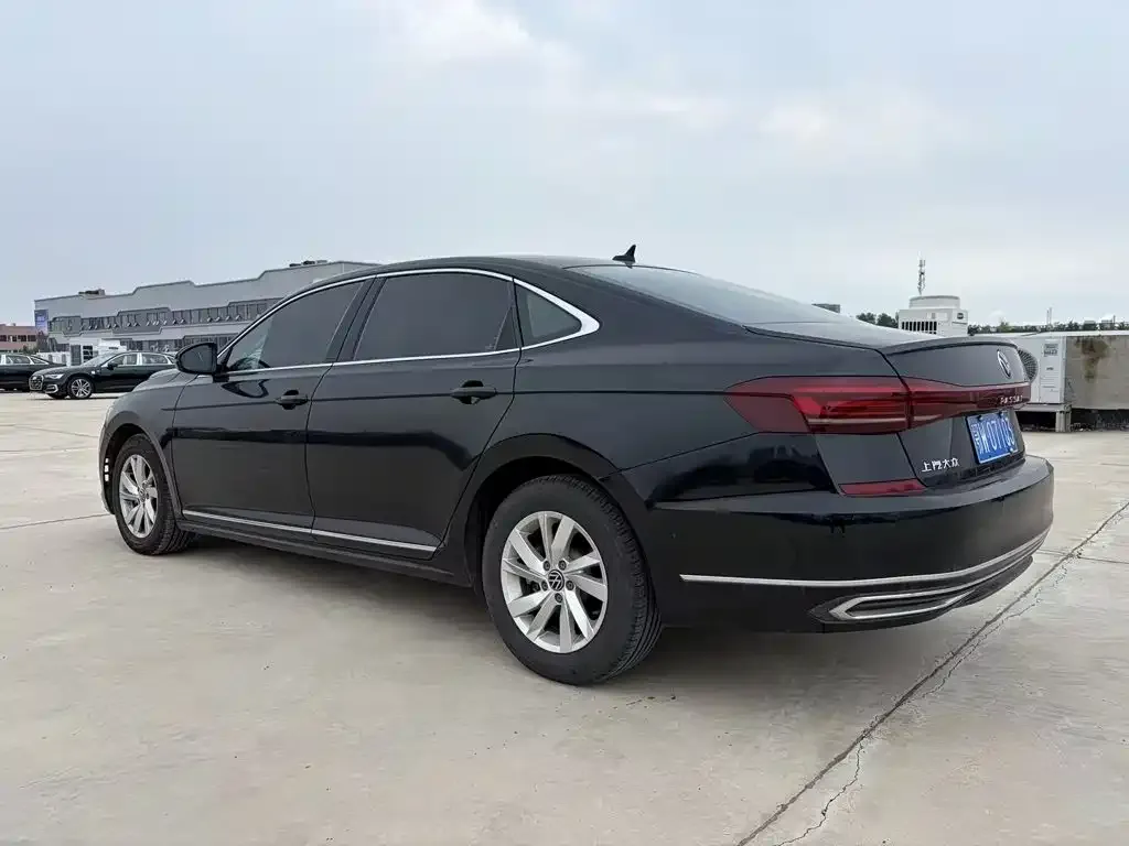 Volkswagen Passat — фото 2
