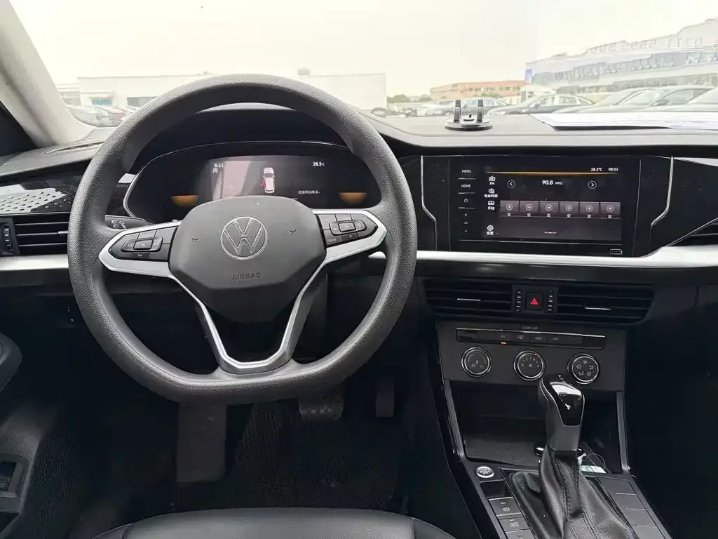 Volkswagen Passat — фото 10