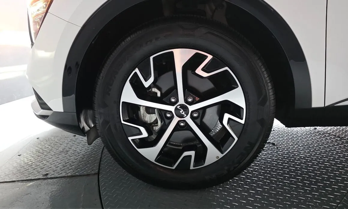 Kia Sportage — фото 9