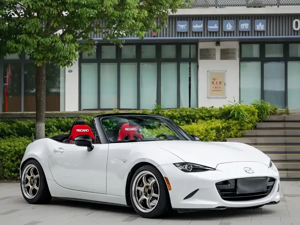 Mazda MX-5 — фото 1