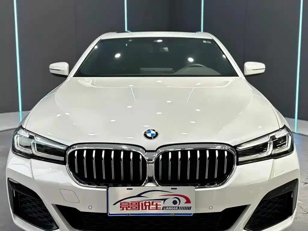 BMW 5 Series — фото 10