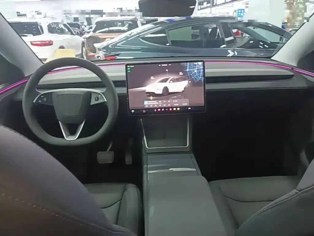 Tesla Model Y — фото 9