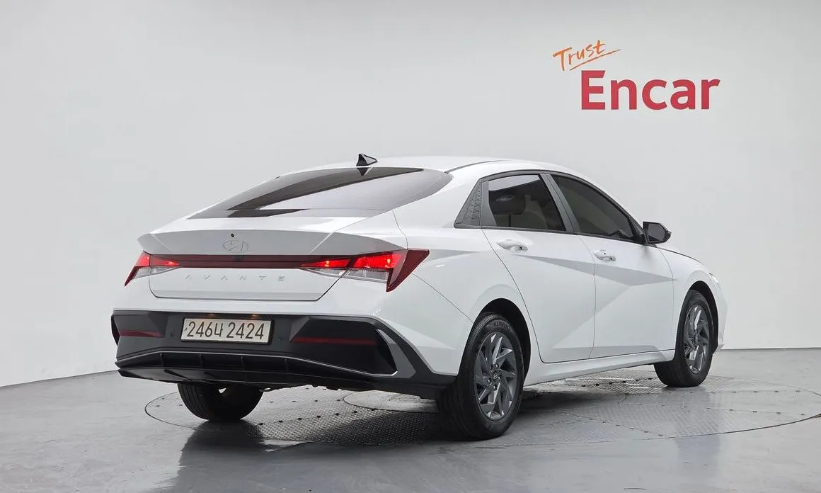 Hyundai AVANTE — фото 2