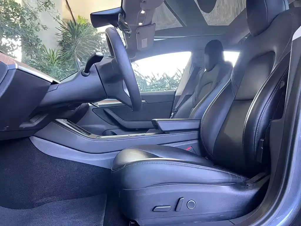 Tesla Model 3 — фото 5