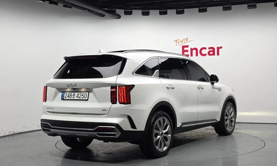 Kia Sorento — фото 6