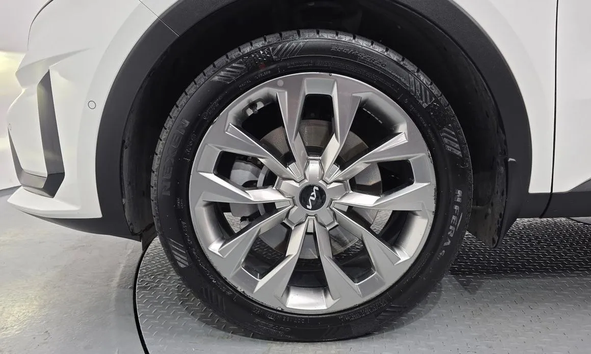Kia Sorento — фото 7