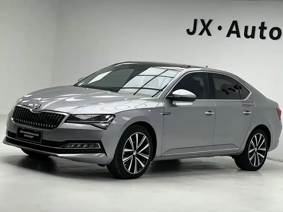 Skoda Superb — фото 1
