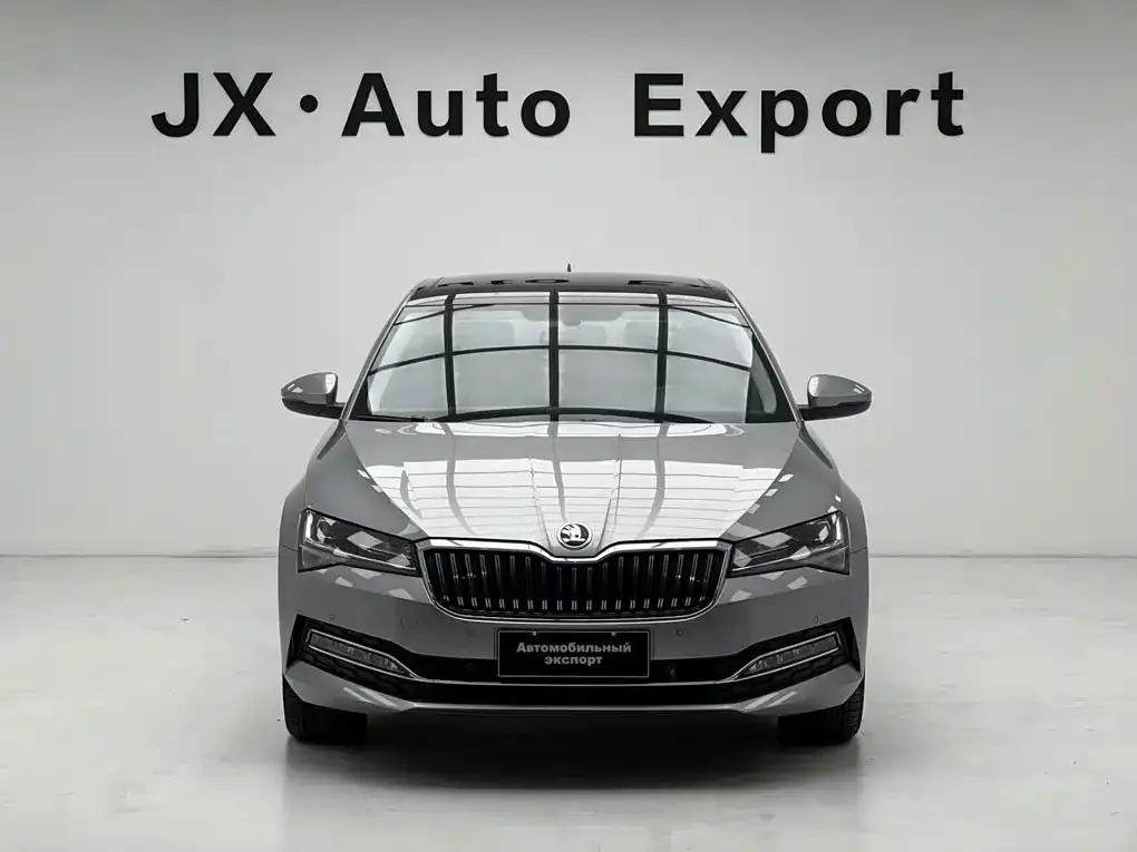 Skoda Superb — фото 4