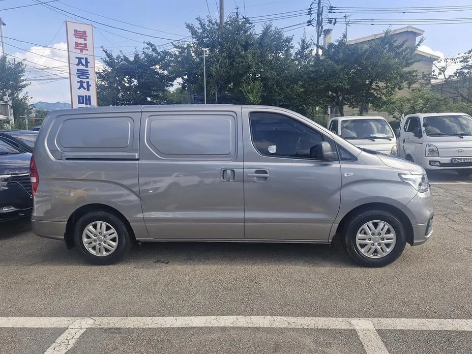 Hyundai Starex — фото 10