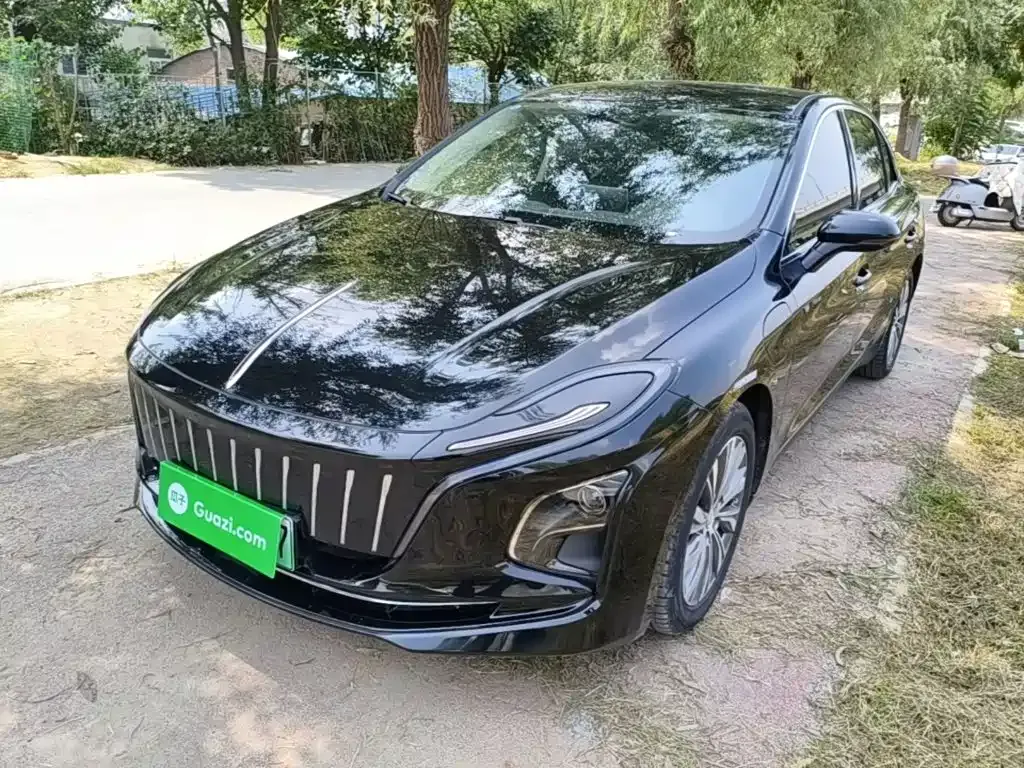 Hongqi E-QM5 — фото 10