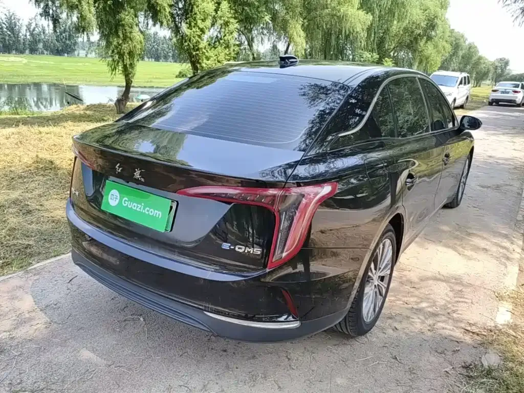 Hongqi E-QM5 — фото 7