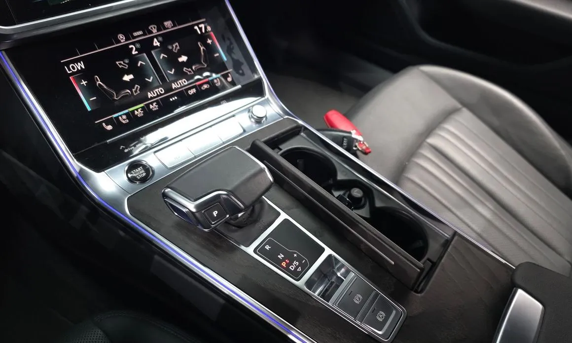 Audi A6 — фото 9