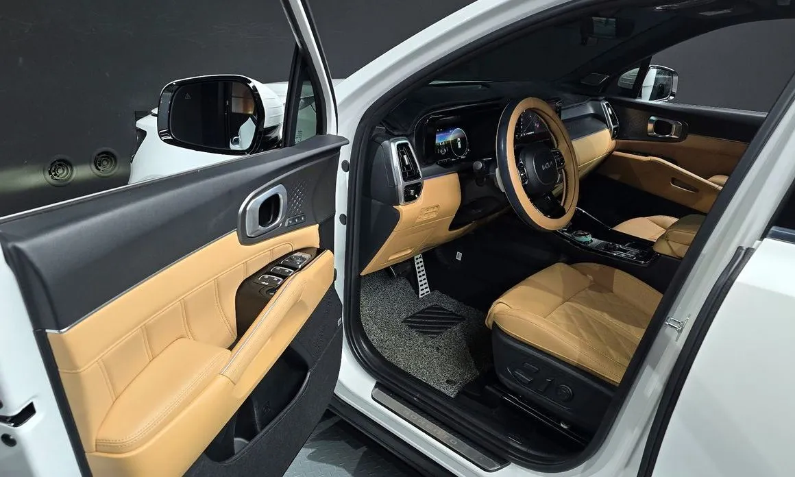 Kia Sorento — фото 8