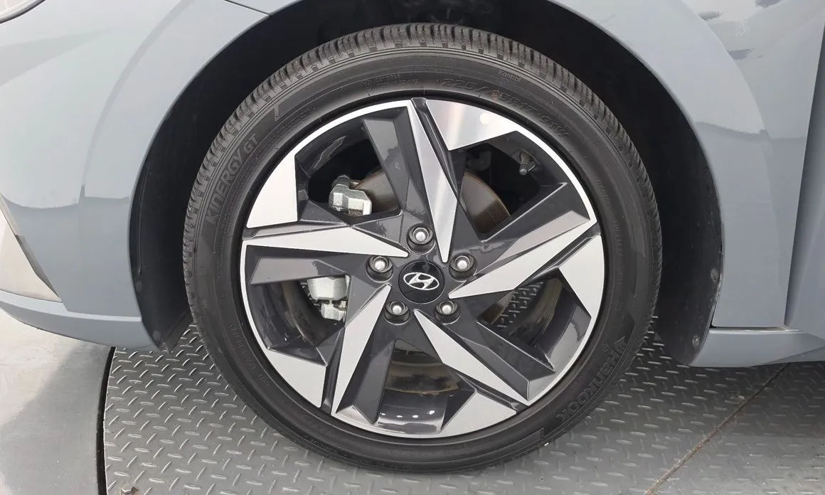 Hyundai AVANTE — фото 8