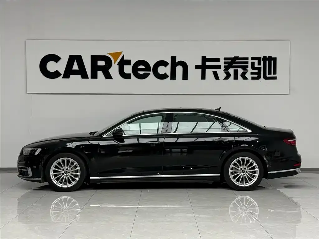 Audi A8 — фото 7