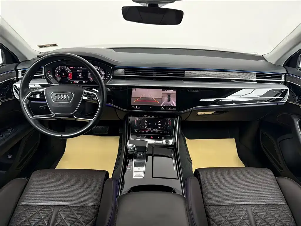 Audi A8 — фото 10