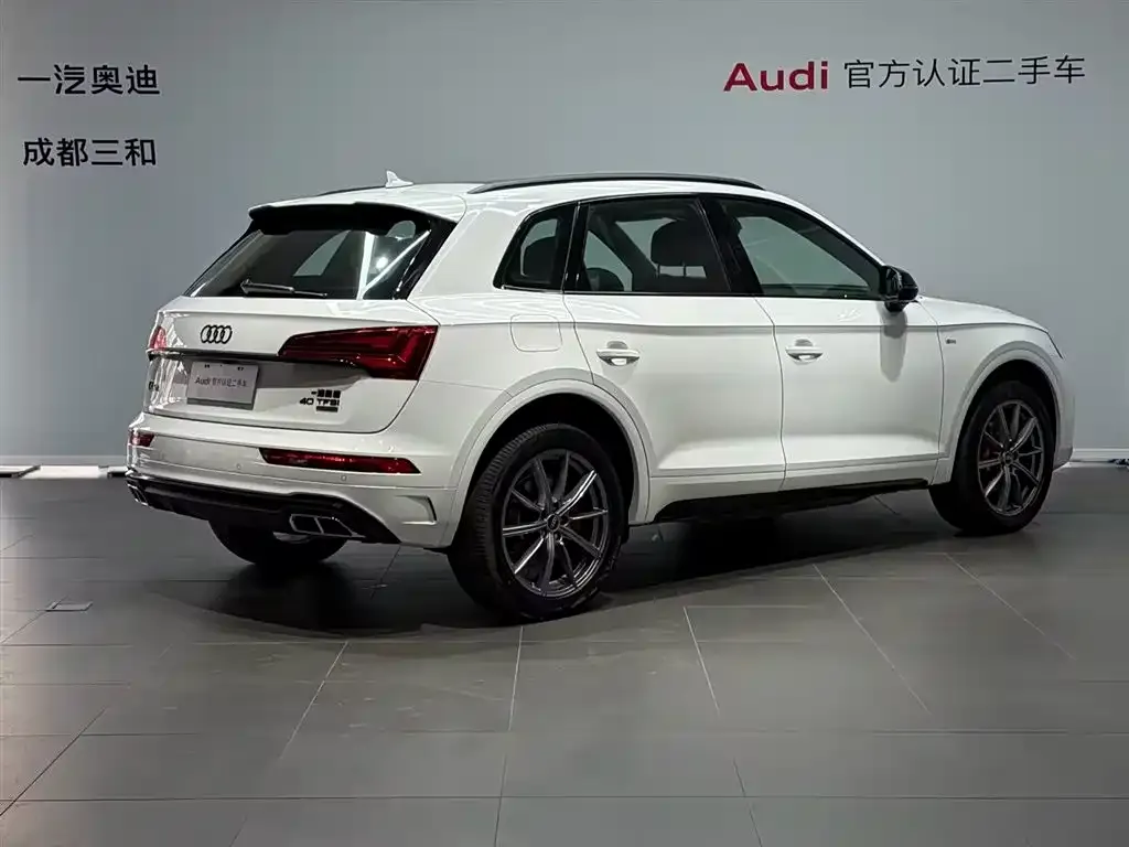 Audi Q5L — фото 3