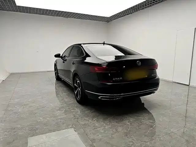 Volkswagen Passat — фото 2