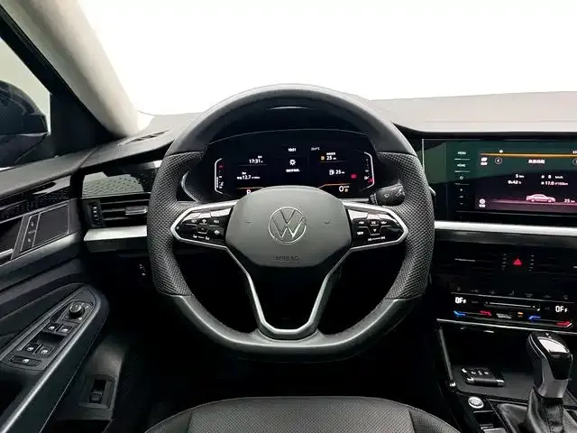 Volkswagen Passat — фото 8