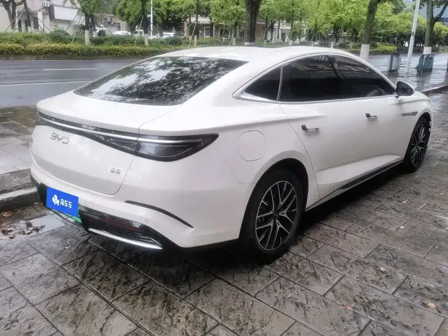 BYD Seal — фото 5
