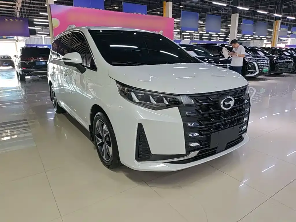 GAC Motor Trumpchi M6 — фото 5