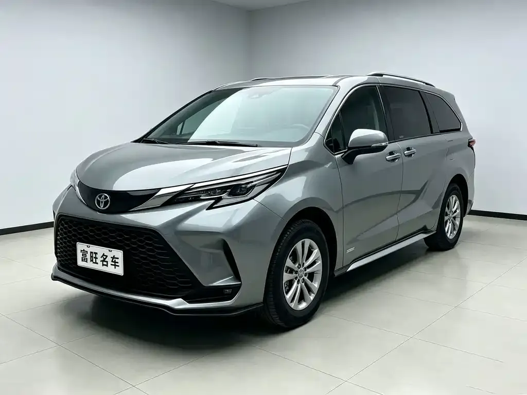 Toyota Granvia — фото 1