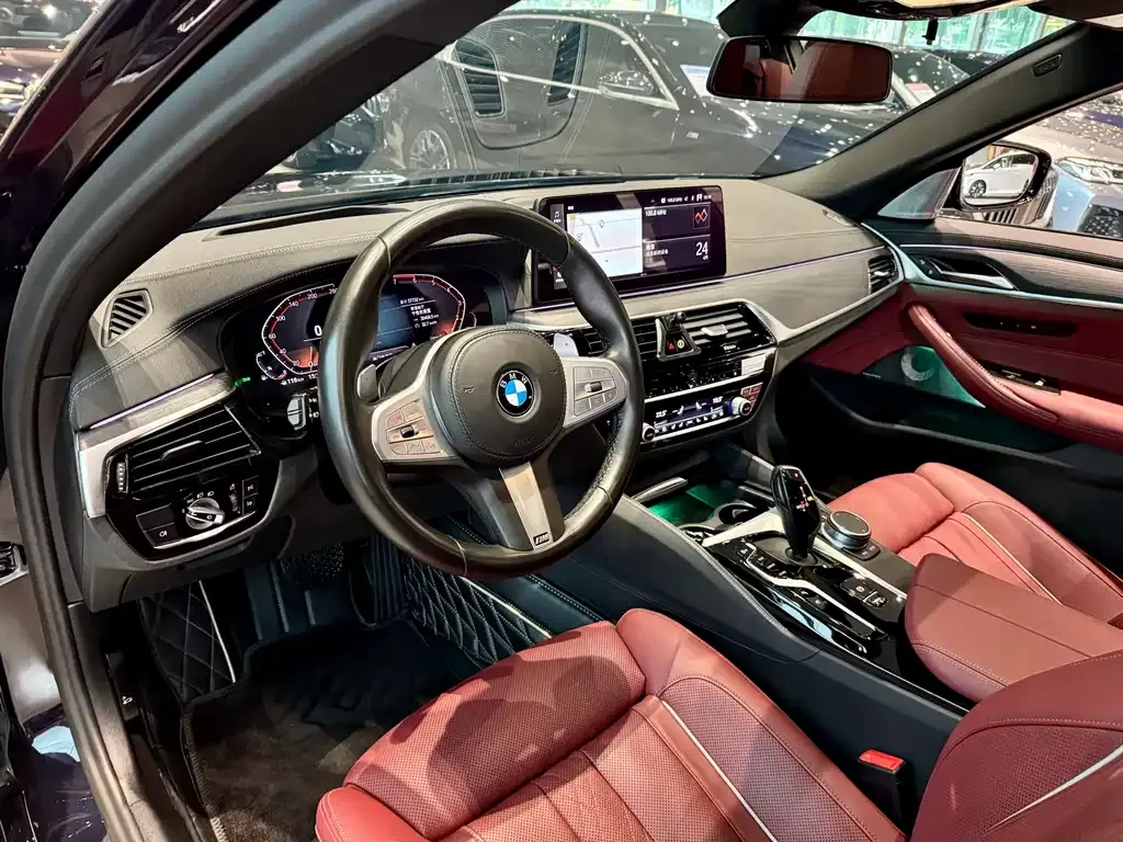 BMW 5 Series — фото 5