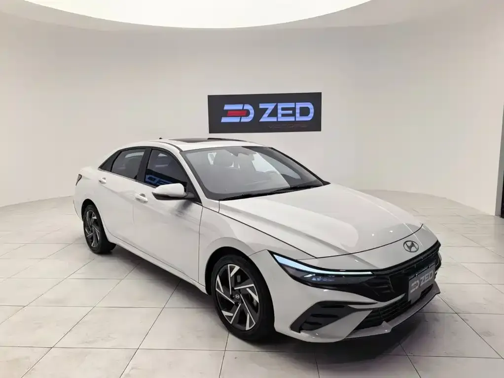 Hyundai Elantra — фото 5