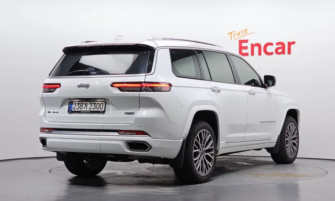 Jeep Cherokee — фото 4