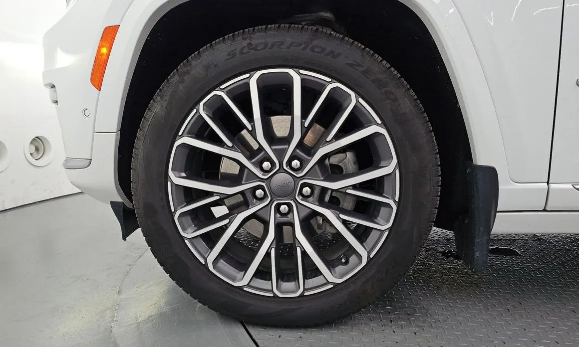 Jeep Cherokee — фото 10