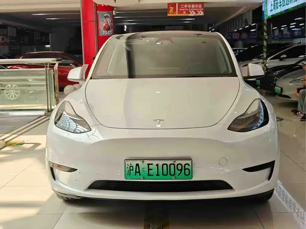 Tesla Model Y — фото 5
