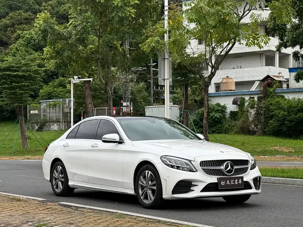 Mercedes-Benz C-Class — фото 10