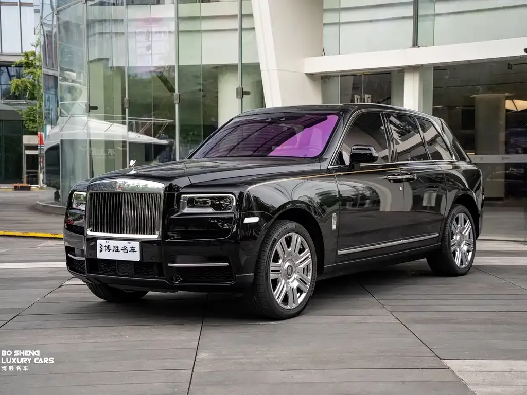 Rolls-Royce Cullinan — фото 1