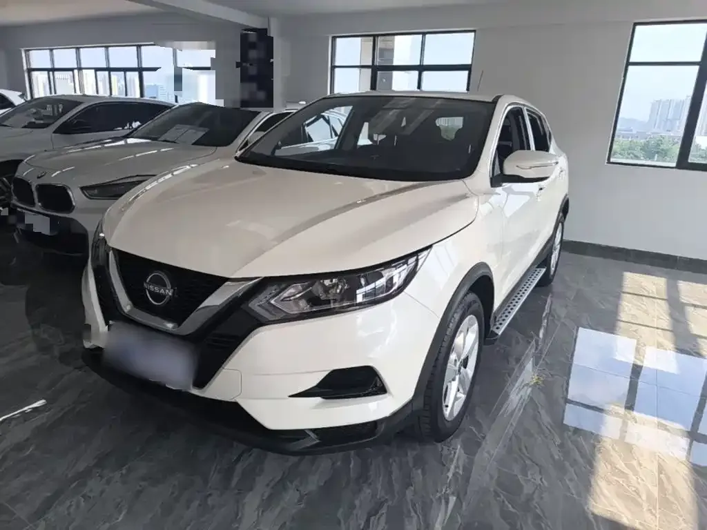 Nissan Qashqai — фото 1