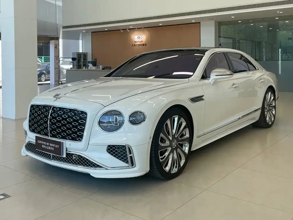 Bentley Flying Spur PHEV — фото 1