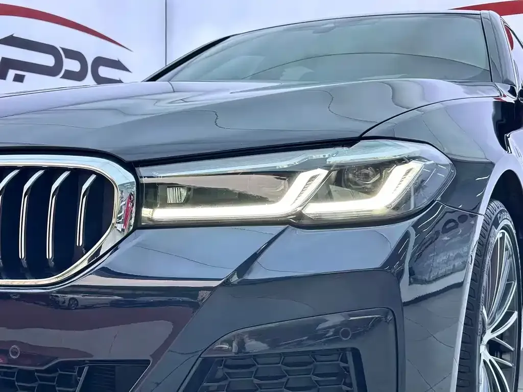 BMW 5 Series — фото 2