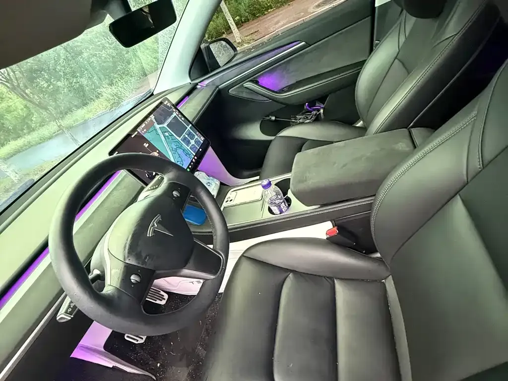 Tesla Model Y — фото 3