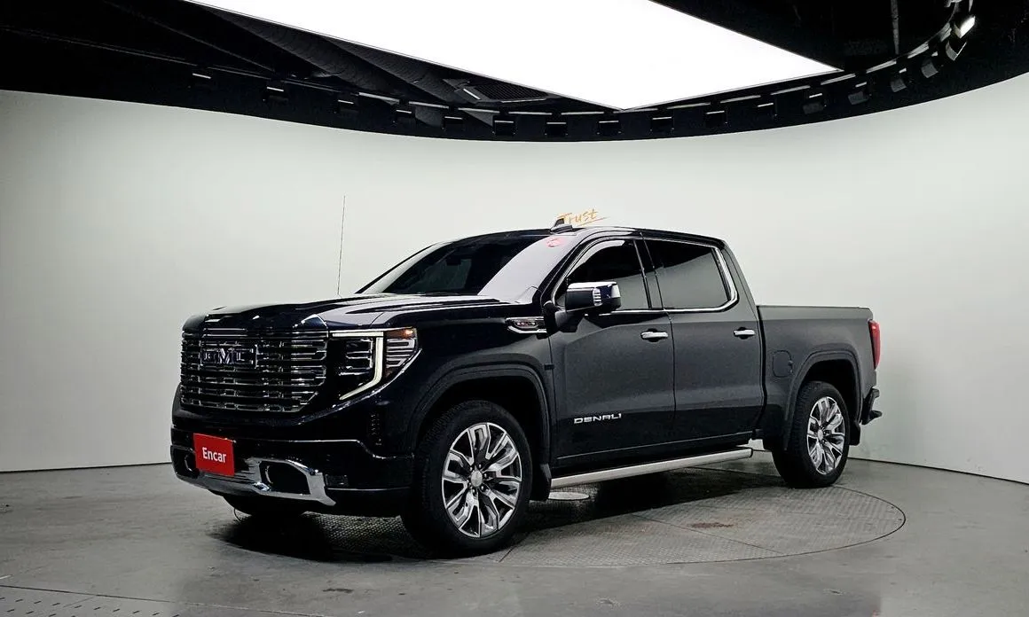 GMC Sierra — фото 1