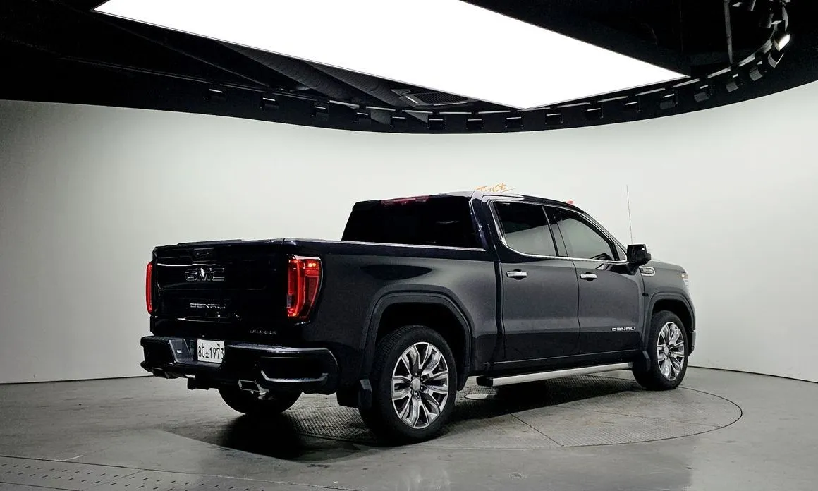 GMC Sierra — фото 4
